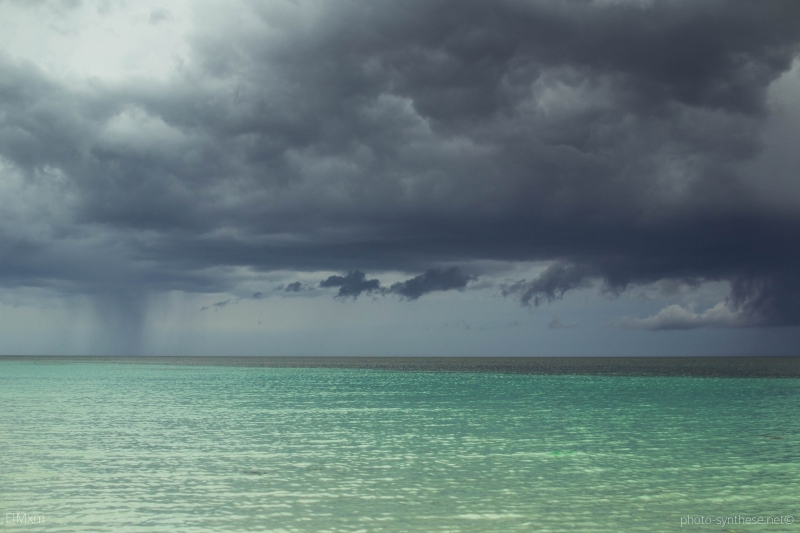 Photograph <em>"Cayo Levisa, Cuba - Tropical rain"</em> by <b>ElMxm</b>