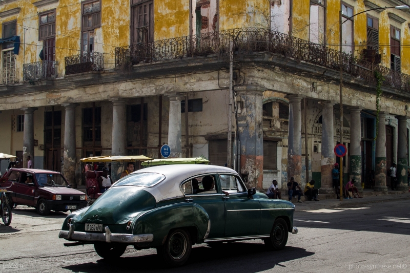 Photograph <em>"La Havana, Cuba - Old american car"</em> by <b>ElMxm</b>