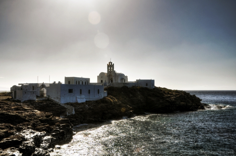 Photographie <em>"Faros (Sifnos), Grèce - Monastère de Chryssopighi"</em> par <b>ElMxm</b>