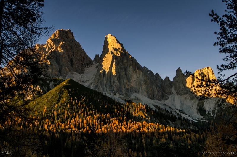 Photograph <em>"Dolomites, Italy - Walk at the end of the world"</em> by <b>ElMxm</b>